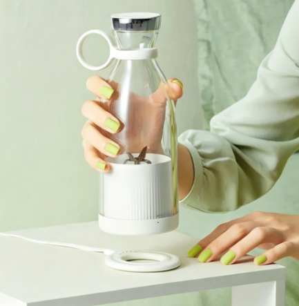 🍓 Portable Blender – Fresh Smoothies & Blended Drinks Wherever Your Day Goes