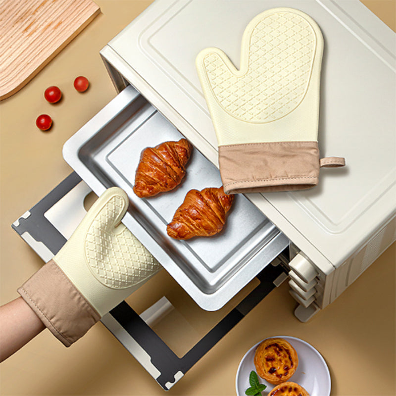 🔥 Heat-Resistant Silicone Cooking Gloves – Grip Hot Cookware with More Control