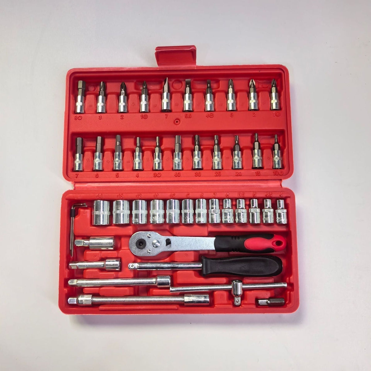 🔧 46-Piece Ratchet & Socket Tool Set – One Case for Everyday Repairs